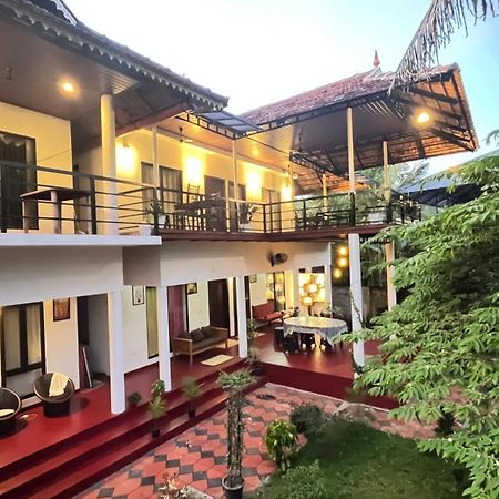 Charley Homestay Alappuzha Bagian luar foto