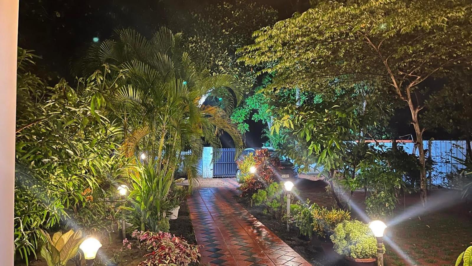 Charley Homestay Alappuzha Bagian luar foto