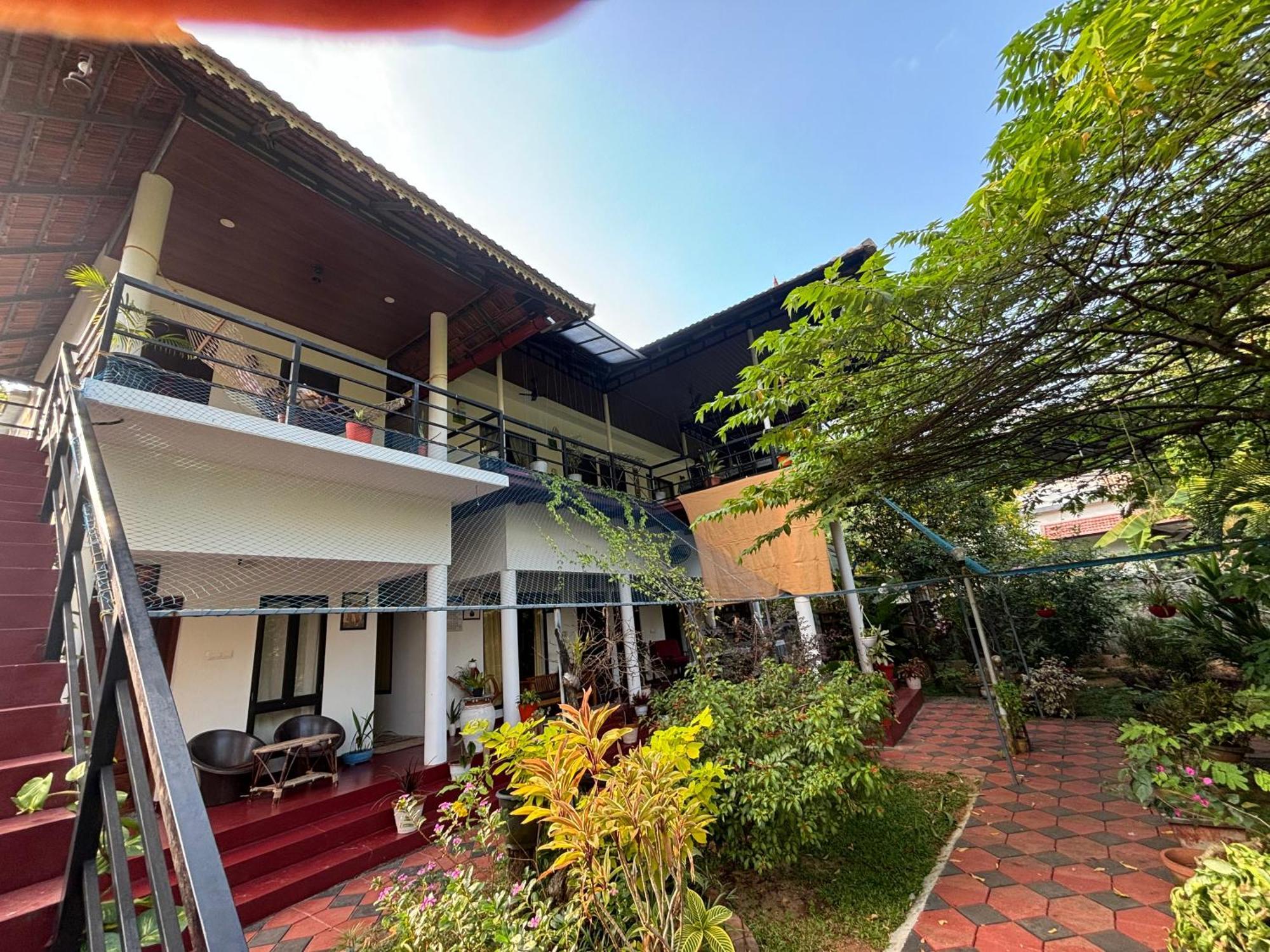 Charley Homestay Alappuzha Bagian luar foto
